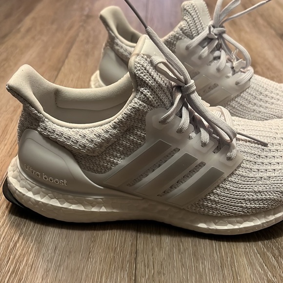 ULTRABOOST 4.0 - Picture 2 of 12